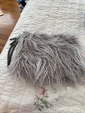 Atenti Shaggy Faux Fur Wristlet in Light Gray